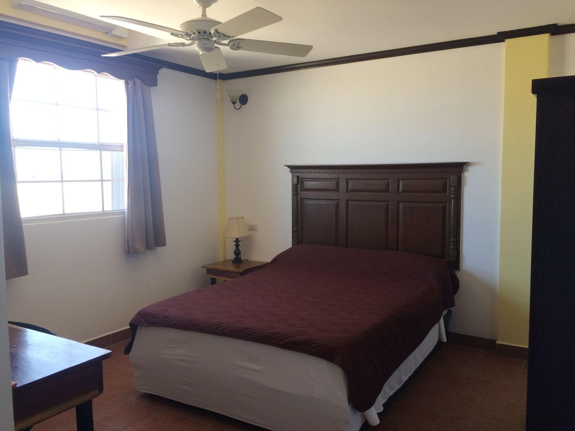 Easy Inn Hotel Belize City Exteriör bild