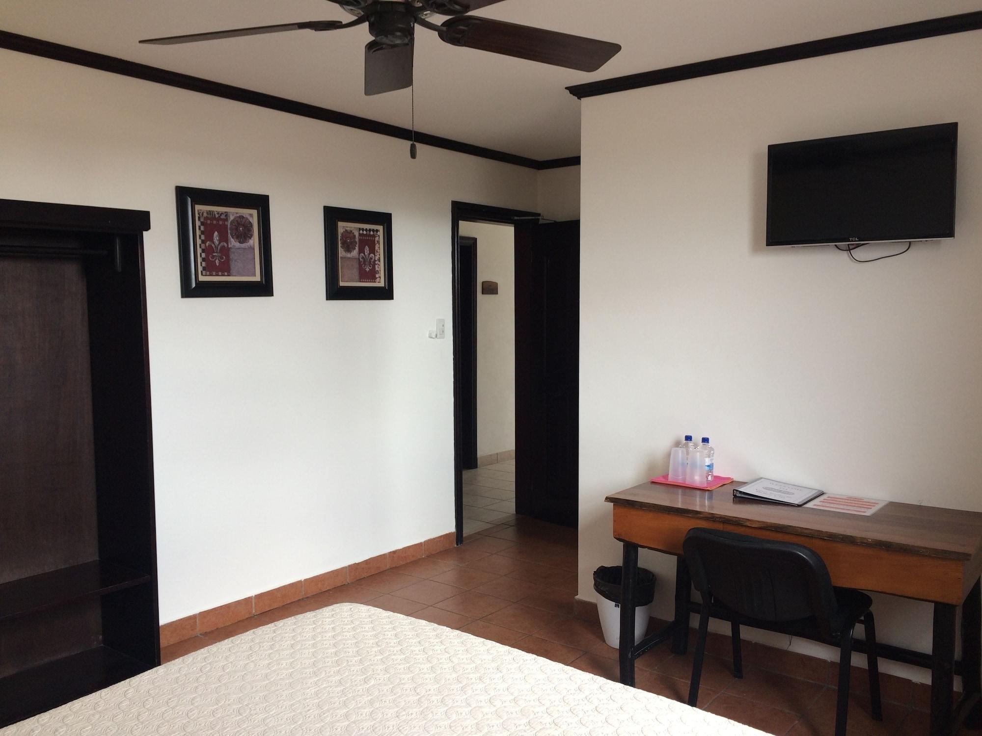 Easy Inn Hotel Belize City Exteriör bild