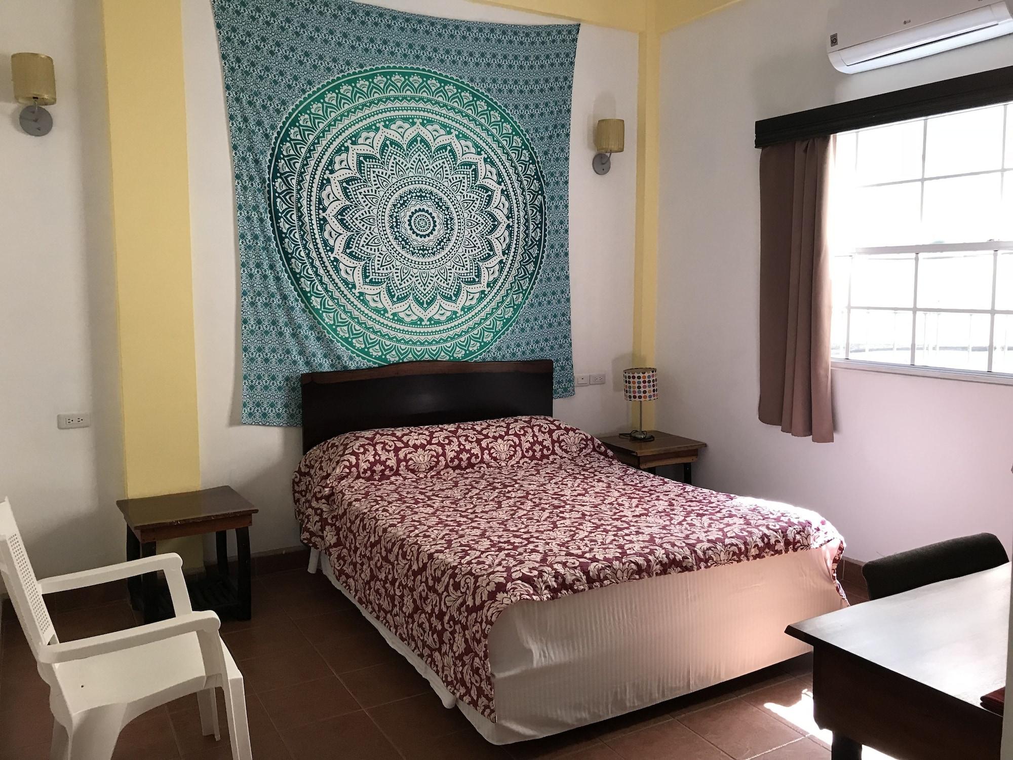 Easy Inn Hotel Belize City Exteriör bild