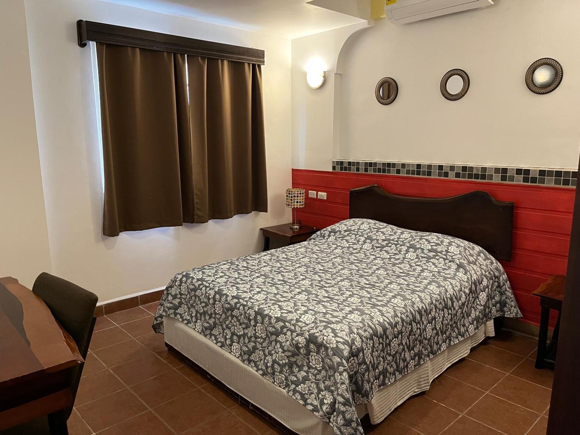 Easy Inn Hotel Belize City Exteriör bild
