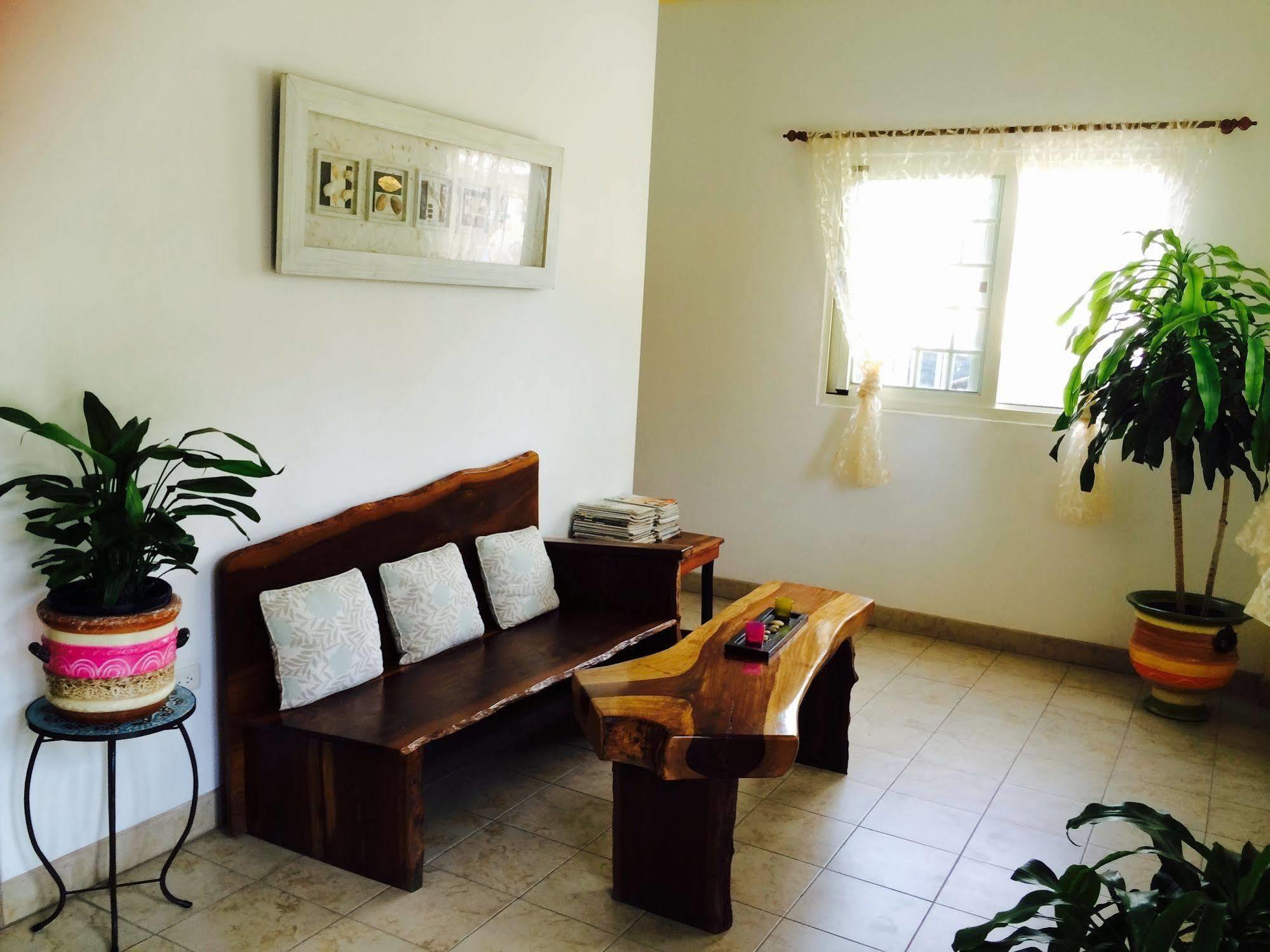 Easy Inn Hotel Belize City Exteriör bild
